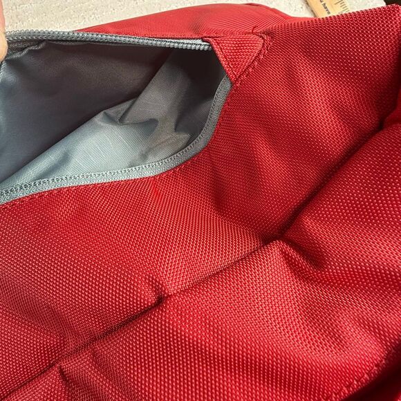 Incase Campus Compact Lightweight Everyday Backpack in Red - Picture 4 of 11